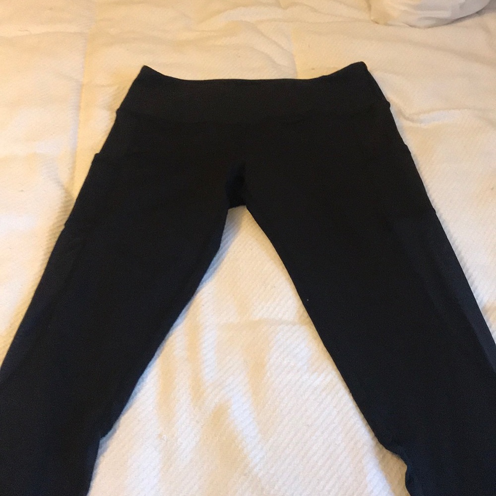 Black lululemon leggings